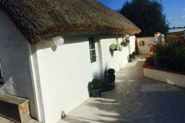 צימר Auxptitsbonheurs