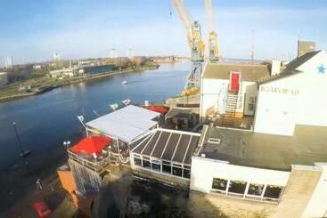 مبيت وإفطار Boars Head Boutique