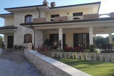 فندق Antica Casa Scardone
