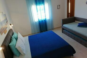 پانسیون Azimute Guest House