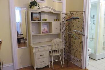 هاستل Historic Sion Bass Guest House