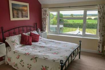 Brambling Fields B&b And Cottages