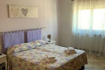 پانسیون Affittacamere Serravalle Shopping