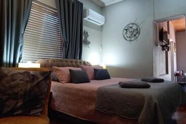 ペンション Mountainia Inn