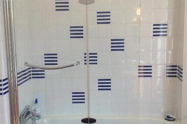 민박 Château De La Ville Huë