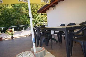 بنسيون Guest Rooms Profirov