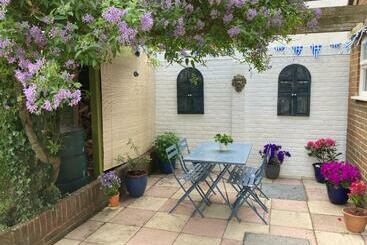 Пансион Hillview