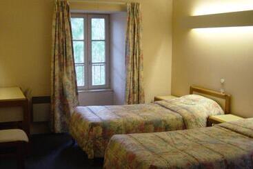 مبيت وإفطار Adonis Chambres D Hotes