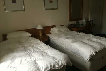 민박 The Bridge View