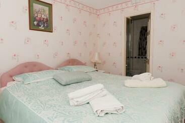 פנסיון Birtley House Guest House B&b