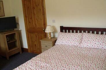 Пансион Cosy Ground Floor Disabled Friendly Room In Farm House