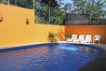 פנסיון La Vivienda Villa