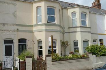 پانسیون Summerwind Guest House