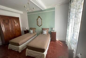 مبيت وإفطار Maison D Hotes Le Val D Aleth