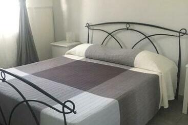پانسیون Aeroporto Bellini Rooms