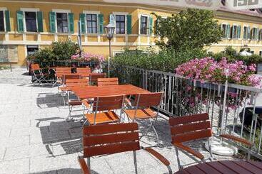 호스텔 Gaststätte Liebl