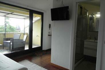 تختخواب و صبحانه A Casa Di Paola