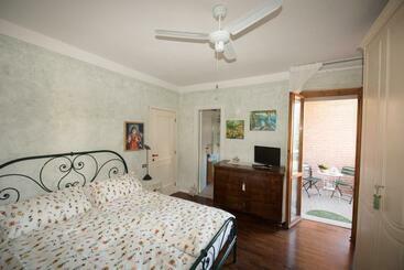 تختخواب و صبحانه A Casa Di Paola