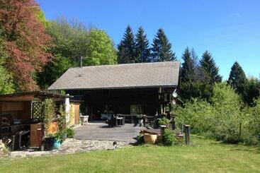 ベッドアンドブレックファースト Chalet Ingas