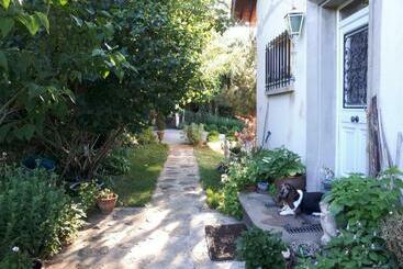 ベッドアンドブレックファースト La Citadelle