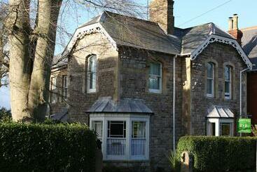 Brookshill House B & B