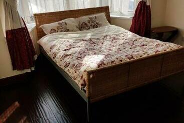 Bed and Breakfast Cozy Guest House