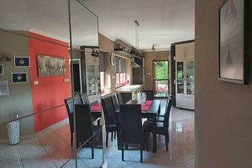 ペンション Nyirjes Vendégház