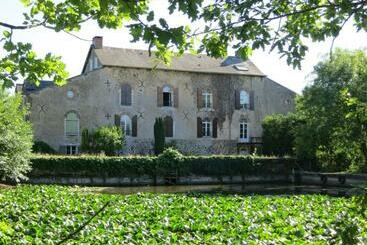 민박 Chambres D Hôtes Du Moulin De La Chaussee