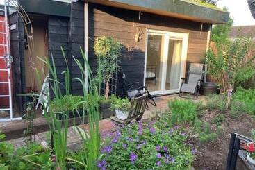 ベッドアンドブレックファースト Oddingsplace