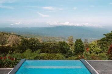 펜션 Munduk Menir Villas