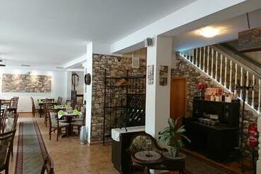 پانسیون Restaurant Rosengarten
