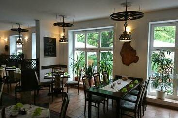پانسیون Restaurant Rosengarten