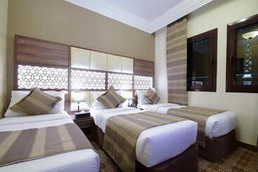 فندق Golden Tulip Al Zahabi