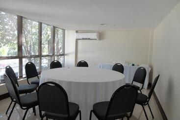 فندق Master Royal