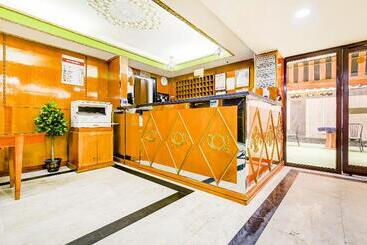 فندق Oyo 270 Dream Land