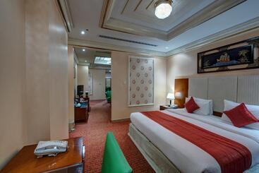 هتل Sahara Beach Resort & Spa