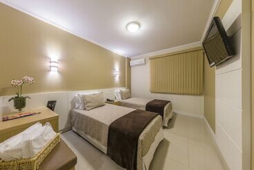 هتل Thomasi Express  Londrina