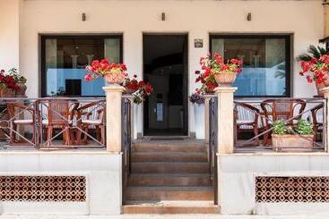 Ig Tysandros Hotel Apartments