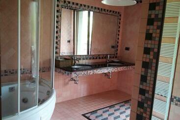 تختخواب و صبحانه Villa Angela