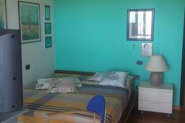 تختخواب و صبحانه Villa Angela