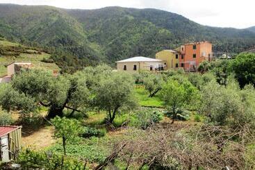 Отель Creuza De 5 Terre