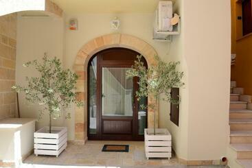 پانسیون B&b La Ulia