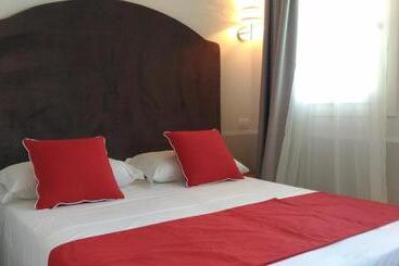 פנסיון Spagnoi Rooms