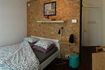 مبيت وإفطار Au 49