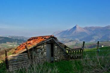 مبيت وإفطار Casa Rural Etxaluze