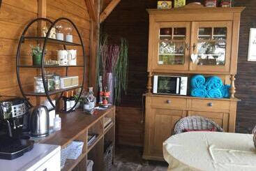 مبيت وإفطار La Maison Bleue