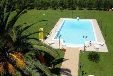 ホテル Agriturismo L  Annunziata