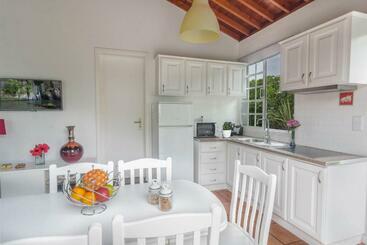 פנסיון Terra Vivaz   Ribeira Cottage