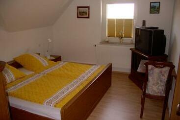 ペンション Gästehaus Kloep Gmbh