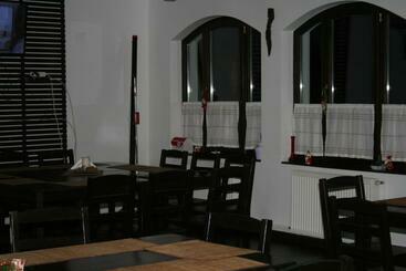 ペンション , La Moara